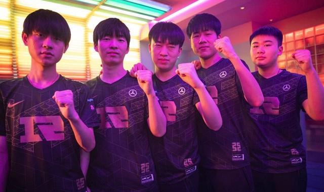 在背后支持 在背后支持