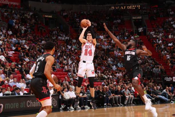 足球的一线 足球的一线