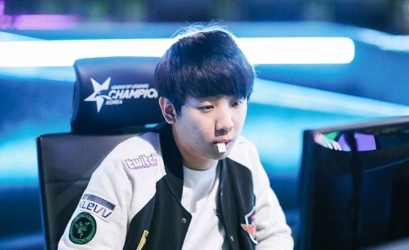 调整以及坚 调整以及坚